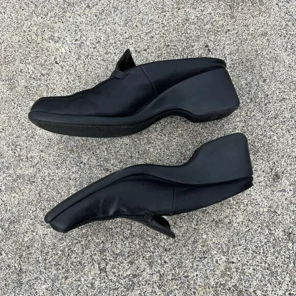 Vintage 90s Leather Slip on Mule Slides - Picture 4 of 10